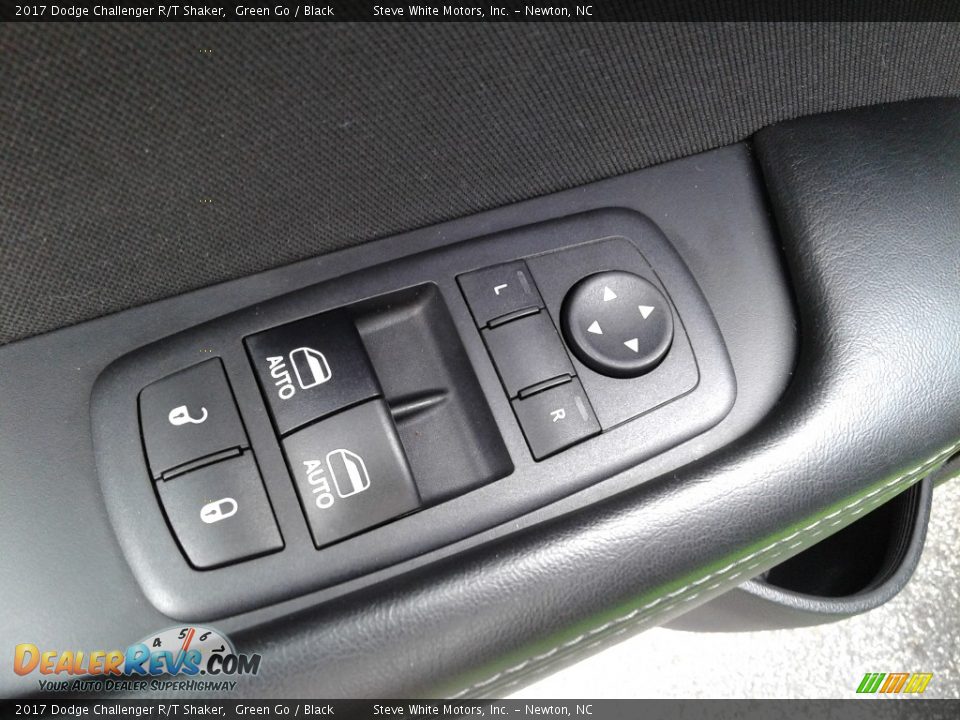 Controls of 2017 Dodge Challenger R/T Shaker Photo #12