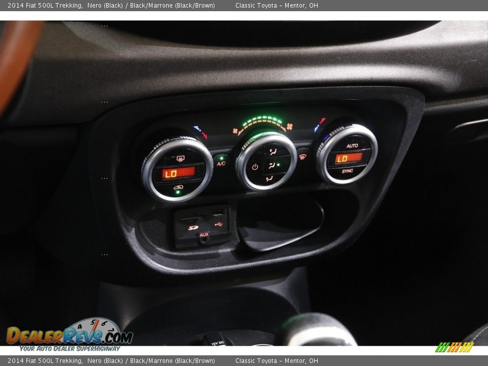 2014 Fiat 500L Trekking Nero (Black) / Black/Marrone (Black/Brown) Photo #13