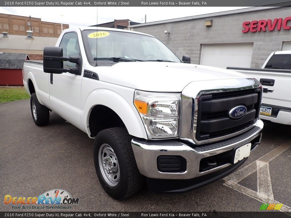 Front 3/4 View of 2016 Ford F250 Super Duty XL Regular Cab 4x4 Photo #3