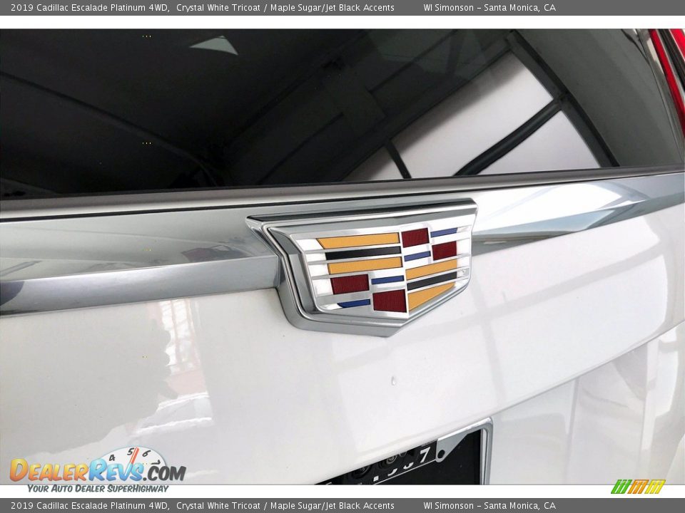 2019 Cadillac Escalade Platinum 4WD Crystal White Tricoat / Maple Sugar/Jet Black Accents Photo #31