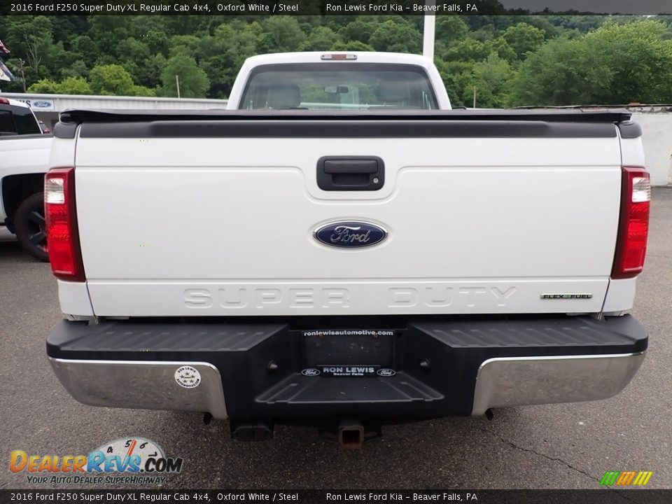 2016 Ford F250 Super Duty XL Regular Cab 4x4 Oxford White / Steel Photo #7