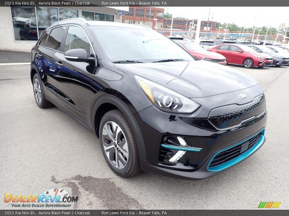 Front 3/4 View of 2021 Kia Niro EV Photo #3