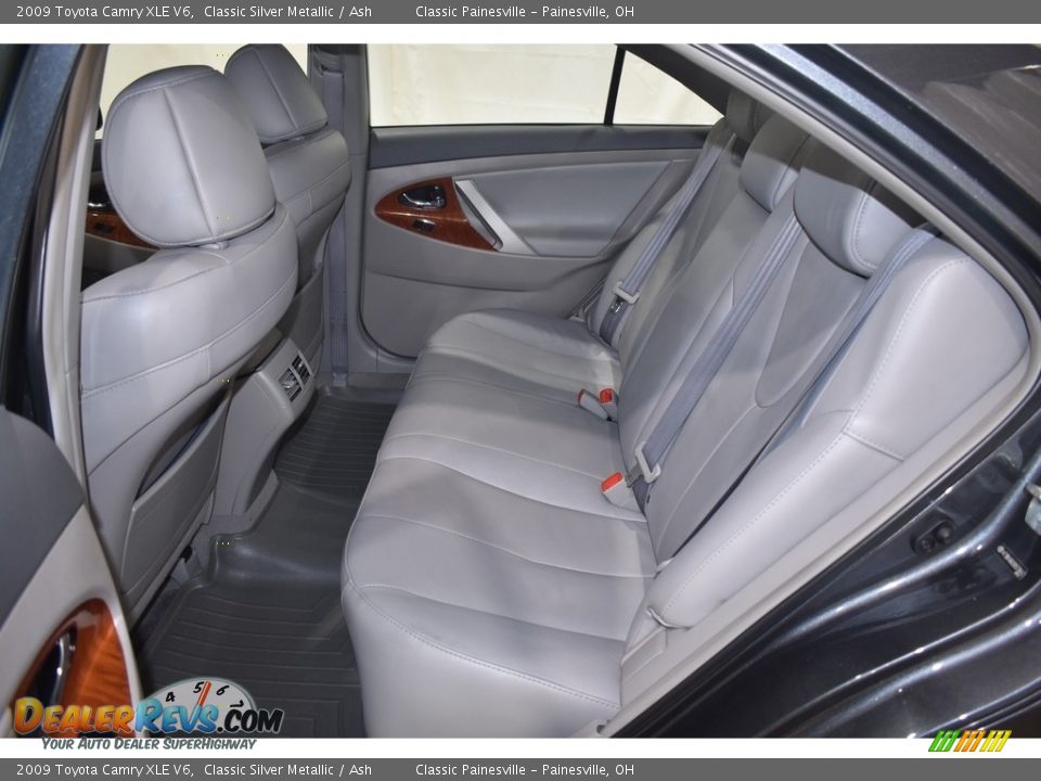 2009 Toyota Camry XLE V6 Classic Silver Metallic / Ash Photo #9