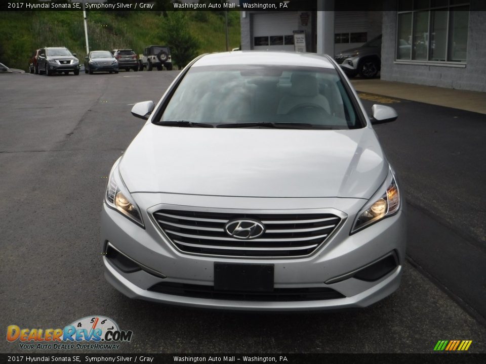 2017 Hyundai Sonata SE Symphony Silver / Gray Photo #3