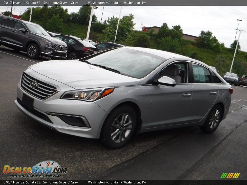 2017 Hyundai Sonata SE Symphony Silver / Gray Photo #4