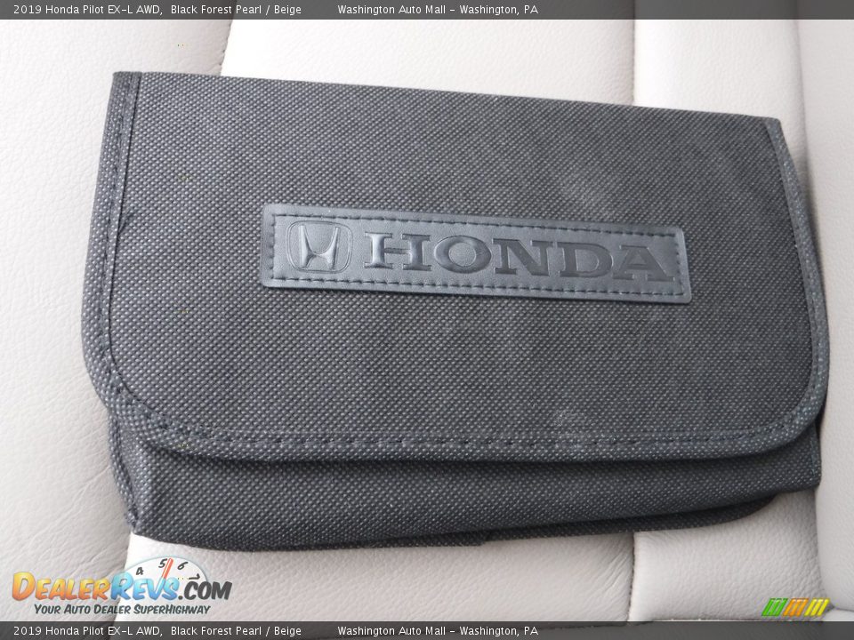 2019 Honda Pilot EX-L AWD Black Forest Pearl / Beige Photo #33