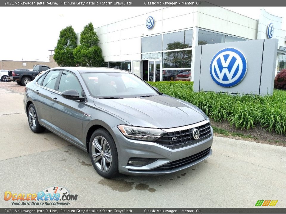 Front 3/4 View of 2021 Volkswagen Jetta R-Line Photo #1