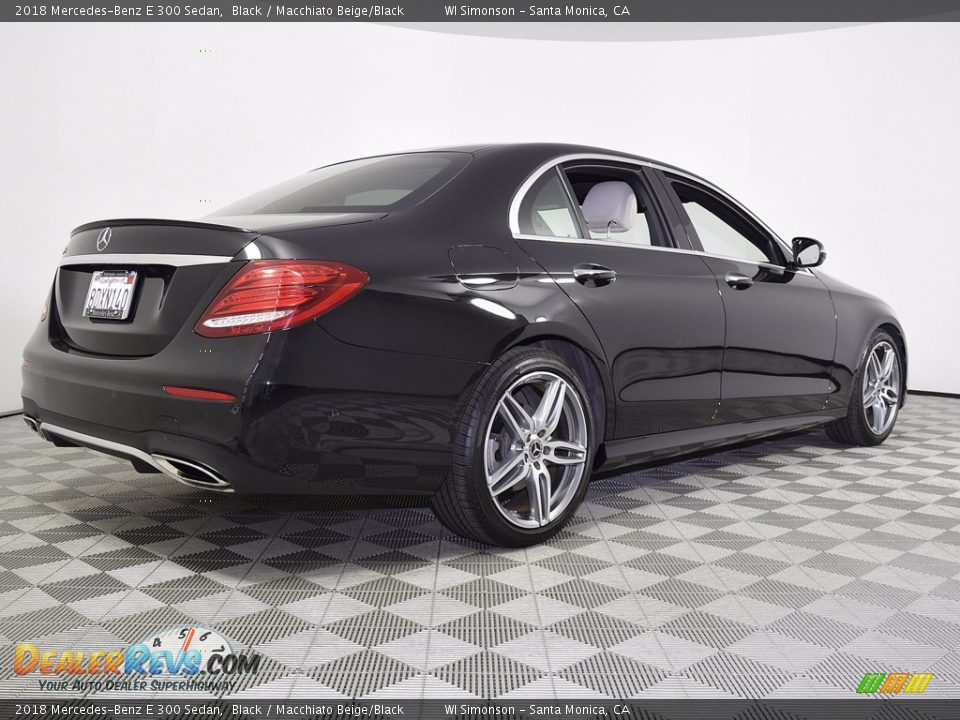 2018 Mercedes-Benz E 300 Sedan Black / Macchiato Beige/Black Photo #3
