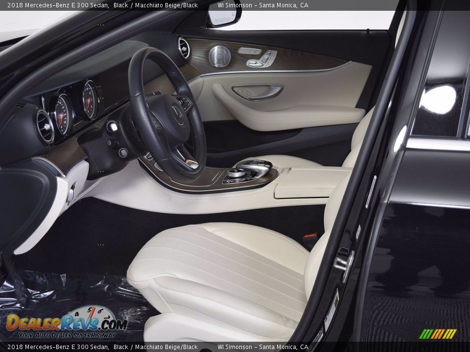 2018 Mercedes-Benz E 300 Sedan Black / Macchiato Beige/Black Photo #8