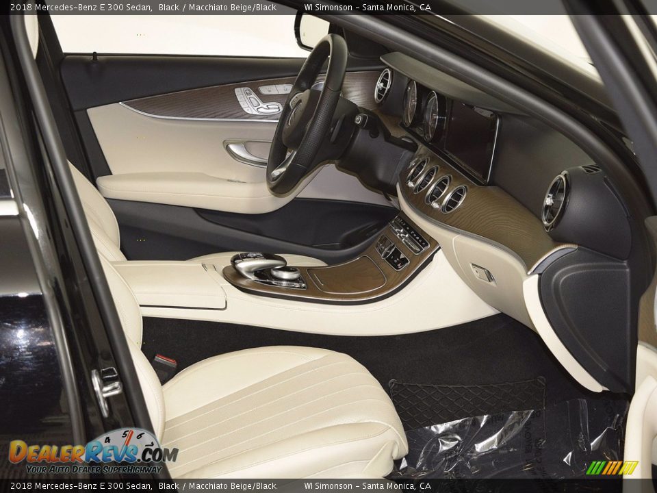 2018 Mercedes-Benz E 300 Sedan Black / Macchiato Beige/Black Photo #12