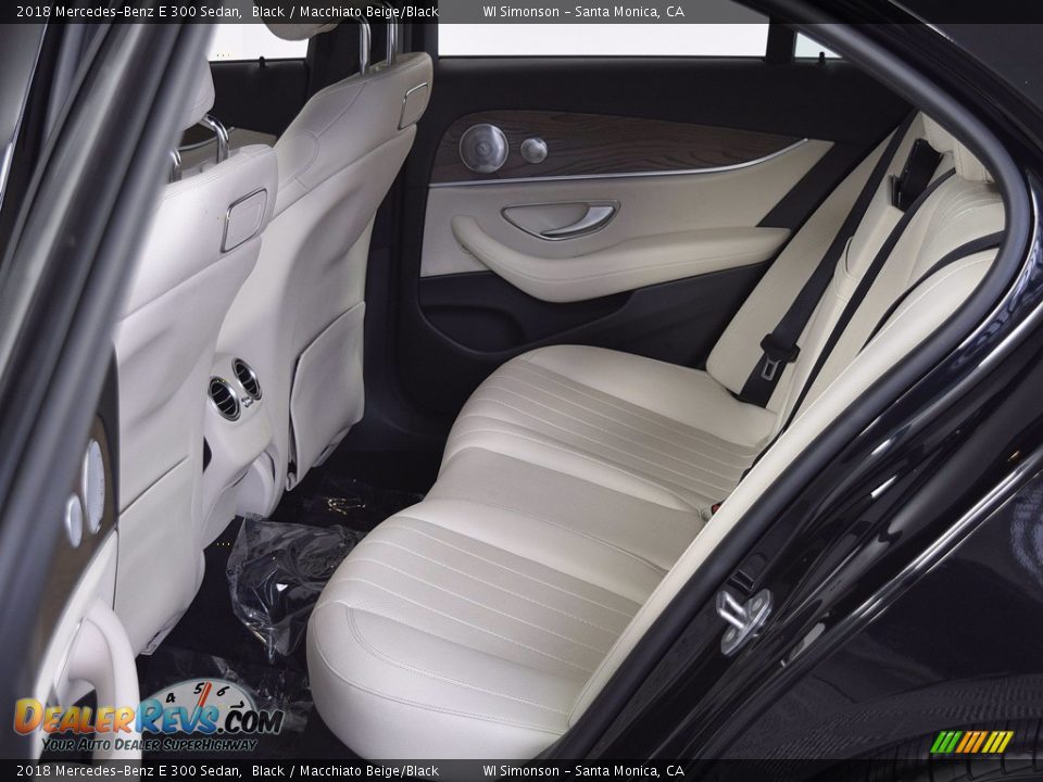 2018 Mercedes-Benz E 300 Sedan Black / Macchiato Beige/Black Photo #21