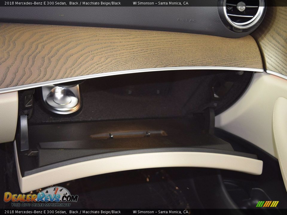 2018 Mercedes-Benz E 300 Sedan Black / Macchiato Beige/Black Photo #35