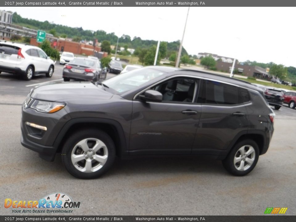 2017 Jeep Compass Latitude 4x4 Granite Crystal Metallic / Black Photo #5