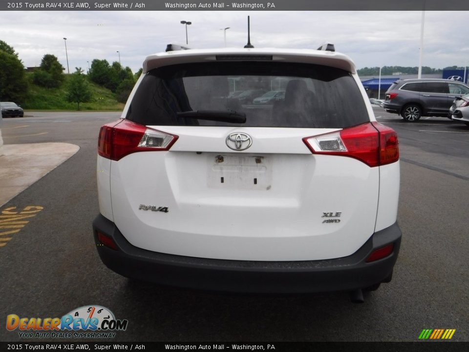 2015 Toyota RAV4 XLE AWD Super White / Ash Photo #8