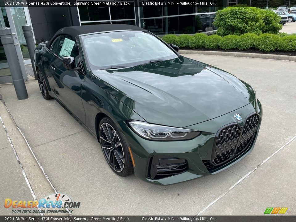 Front 3/4 View of 2021 BMW 4 Series 430i Convertible Photo #1