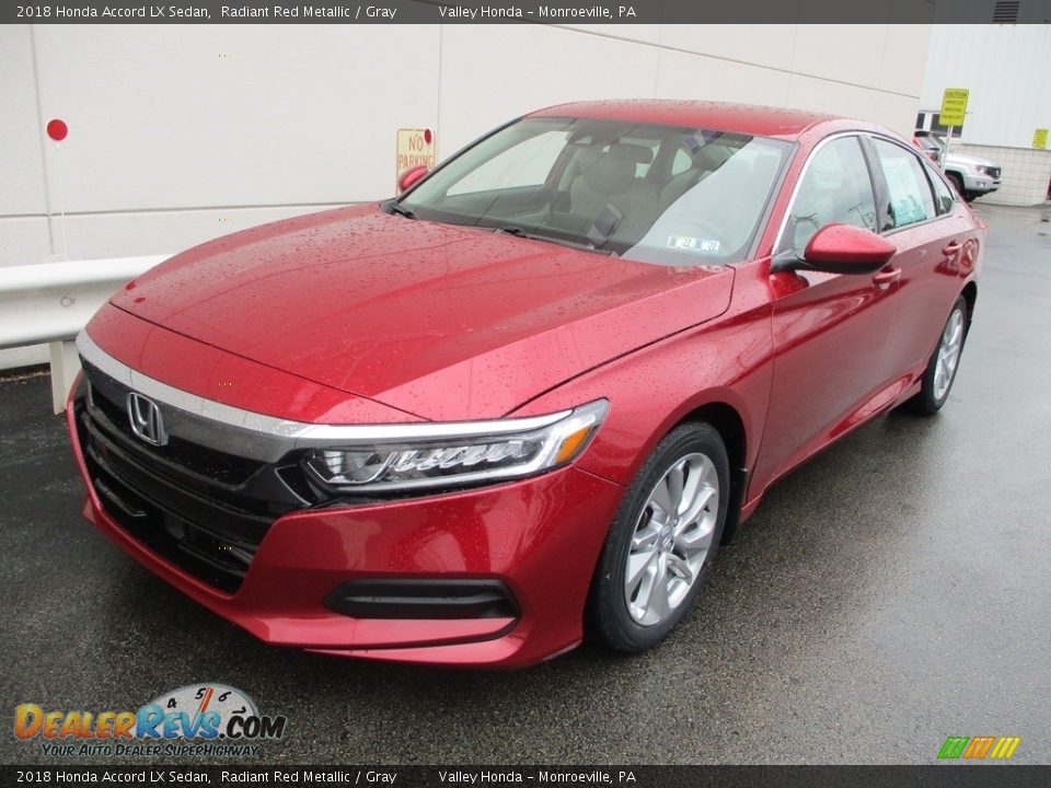 2018 Honda Accord LX Sedan Radiant Red Metallic / Gray Photo #9