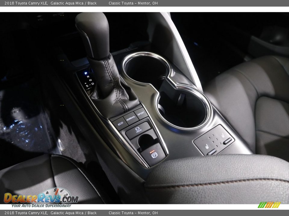 2018 Toyota Camry XLE Galactic Aqua Mica / Black Photo #11