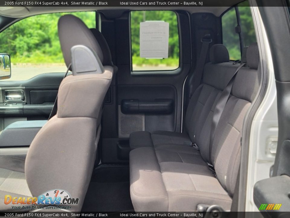 Rear Seat of 2005 Ford F150 FX4 SuperCab 4x4 Photo #15