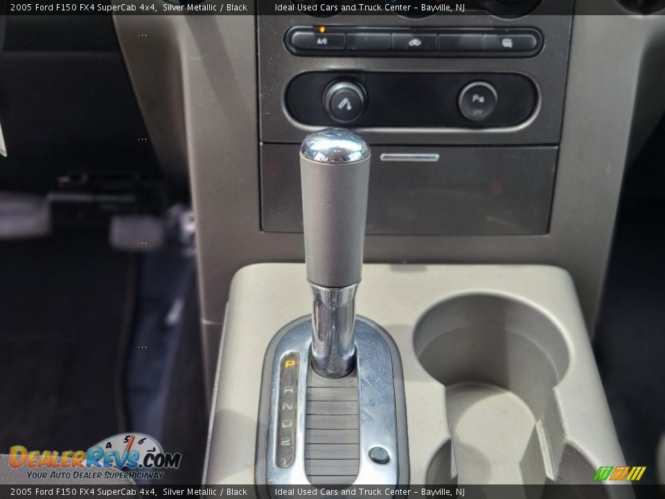 2005 Ford F150 FX4 SuperCab 4x4 Shifter Photo #21