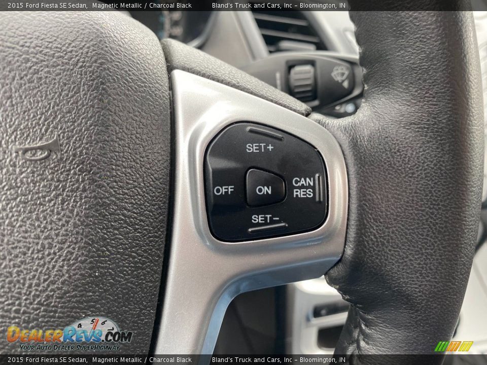 2015 Ford Fiesta SE Sedan Magnetic Metallic / Charcoal Black Photo #18