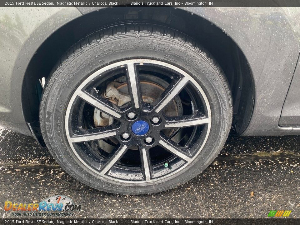 2015 Ford Fiesta SE Sedan Magnetic Metallic / Charcoal Black Photo #34