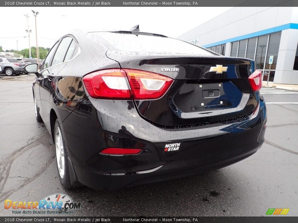 2018 Chevrolet Cruze LT Mosaic Black Metallic / Jet Black Photo #5