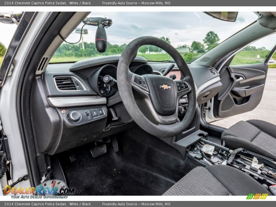 Front Seat of 2014 Chevrolet Caprice Police Sedan Photo #19