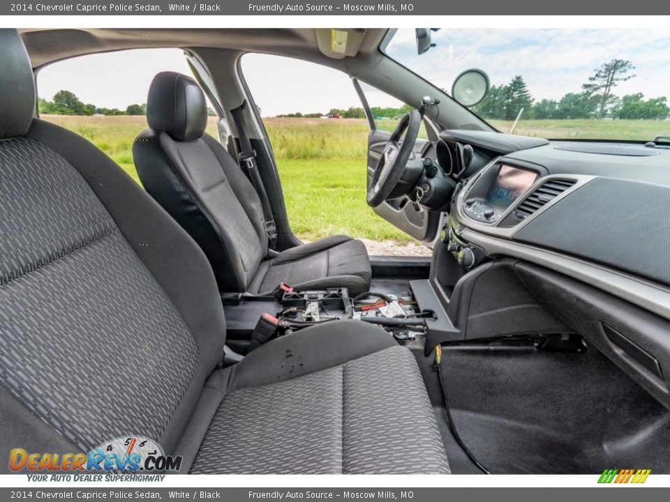 Front Seat of 2014 Chevrolet Caprice Police Sedan Photo #27