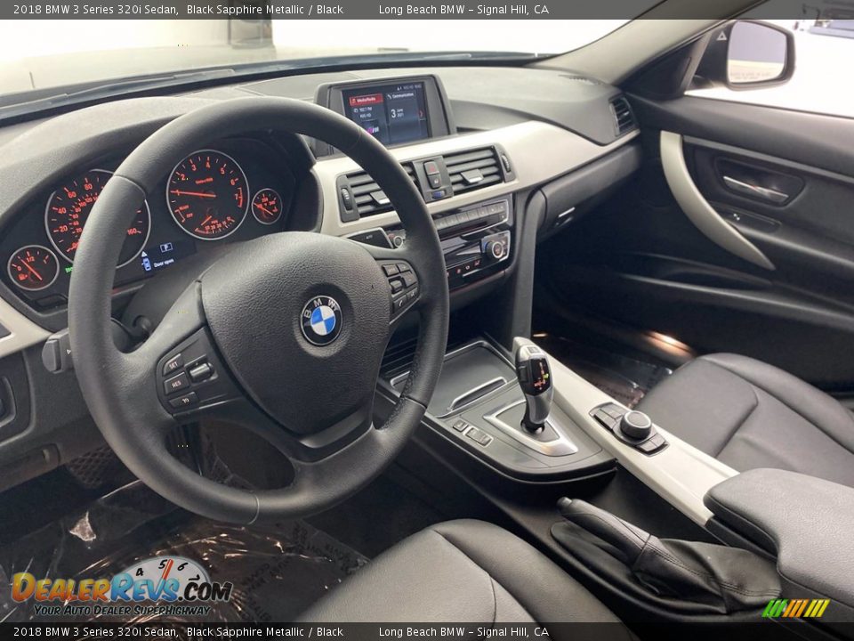 2018 BMW 3 Series 320i Sedan Black Sapphire Metallic / Black Photo #16