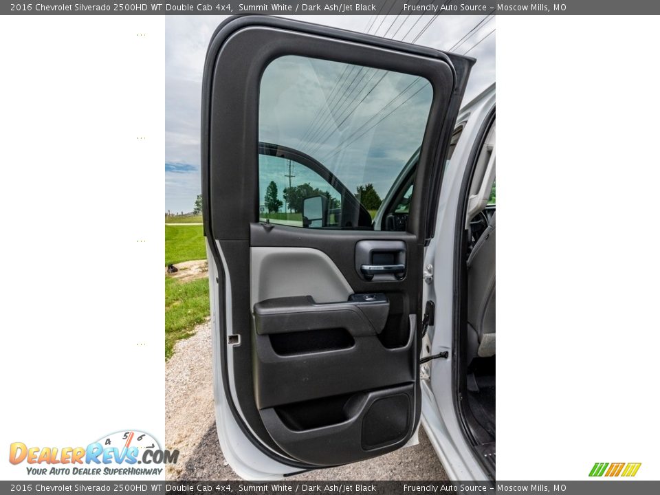 Door Panel of 2016 Chevrolet Silverado 2500HD WT Double Cab 4x4 Photo #22