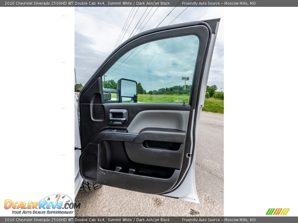 Door Panel of 2016 Chevrolet Silverado 2500HD WT Double Cab 4x4 Photo #28