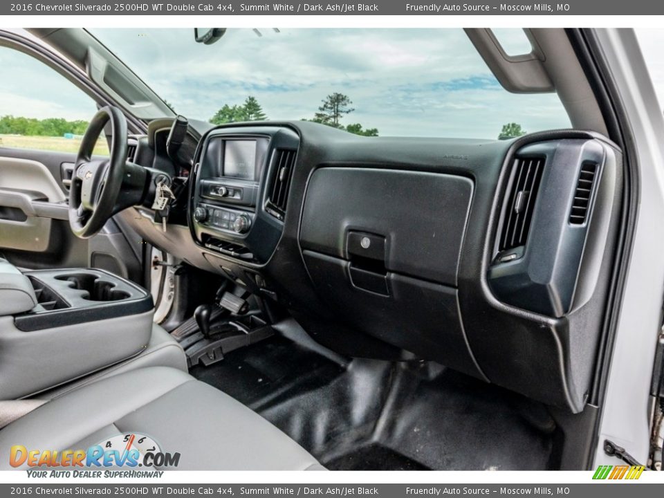 2016 Chevrolet Silverado 2500HD WT Double Cab 4x4 Summit White / Dark Ash/Jet Black Photo #29