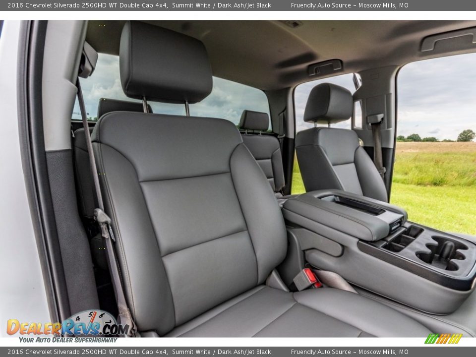 Front Seat of 2016 Chevrolet Silverado 2500HD WT Double Cab 4x4 Photo #31
