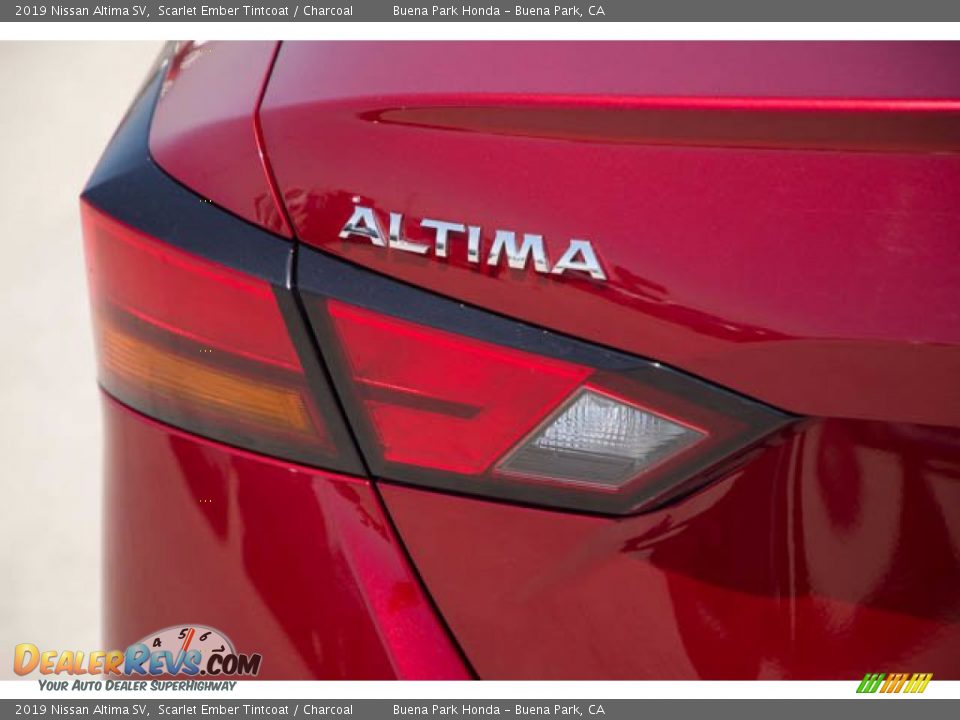2019 Nissan Altima SV Scarlet Ember Tintcoat / Charcoal Photo #10
