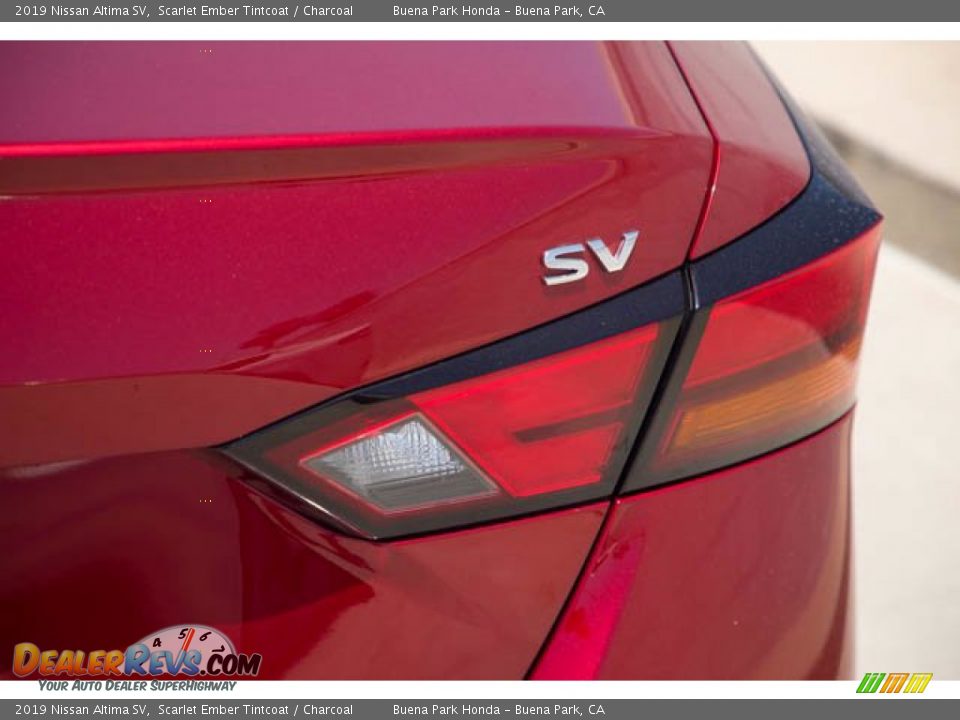 2019 Nissan Altima SV Scarlet Ember Tintcoat / Charcoal Photo #11