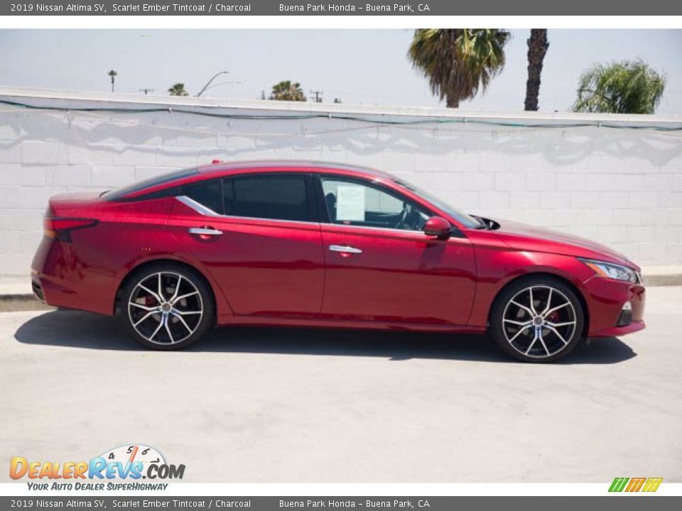 2019 Nissan Altima SV Scarlet Ember Tintcoat / Charcoal Photo #12