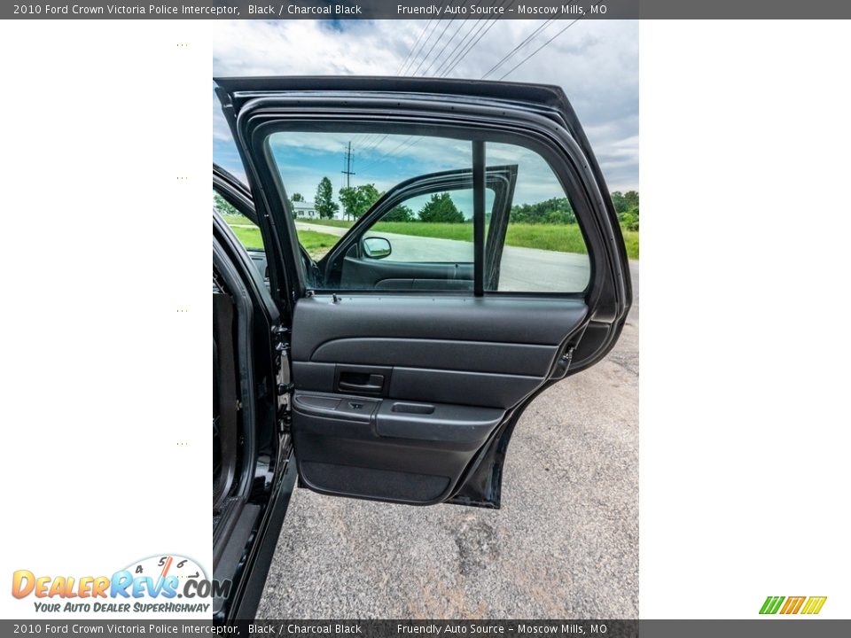 2010 Ford Crown Victoria Police Interceptor Black / Charcoal Black Photo #24