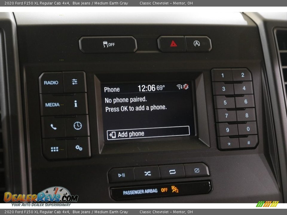 Controls of 2020 Ford F150 XL Regular Cab 4x4 Photo #9