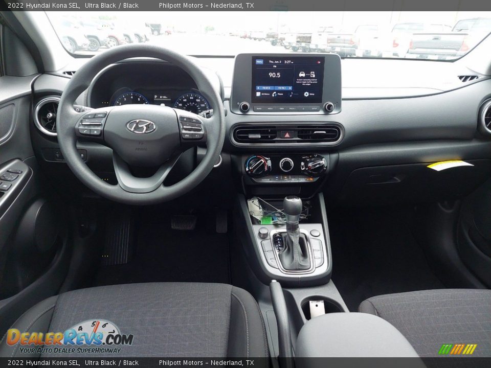 Dashboard of 2022 Hyundai Kona SEL Photo #23