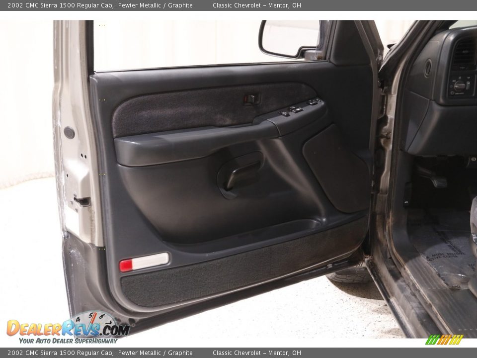 Door Panel of 2002 GMC Sierra 1500 Regular Cab Photo #4