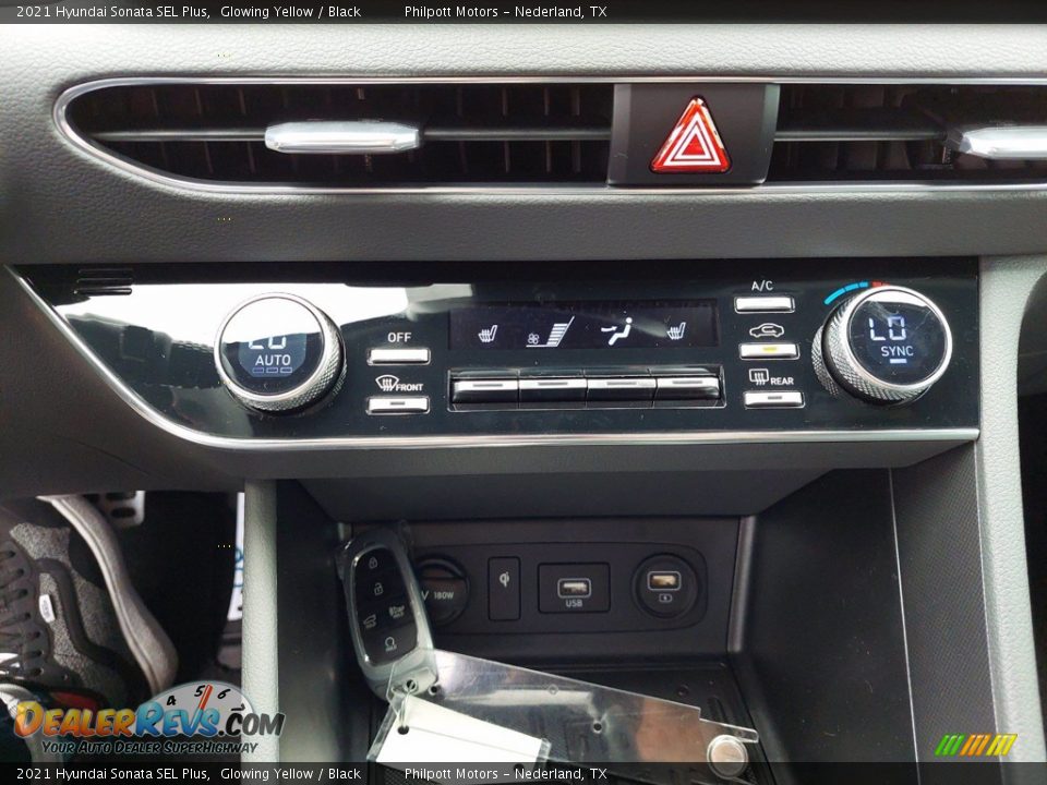 Controls of 2021 Hyundai Sonata SEL Plus Photo #18