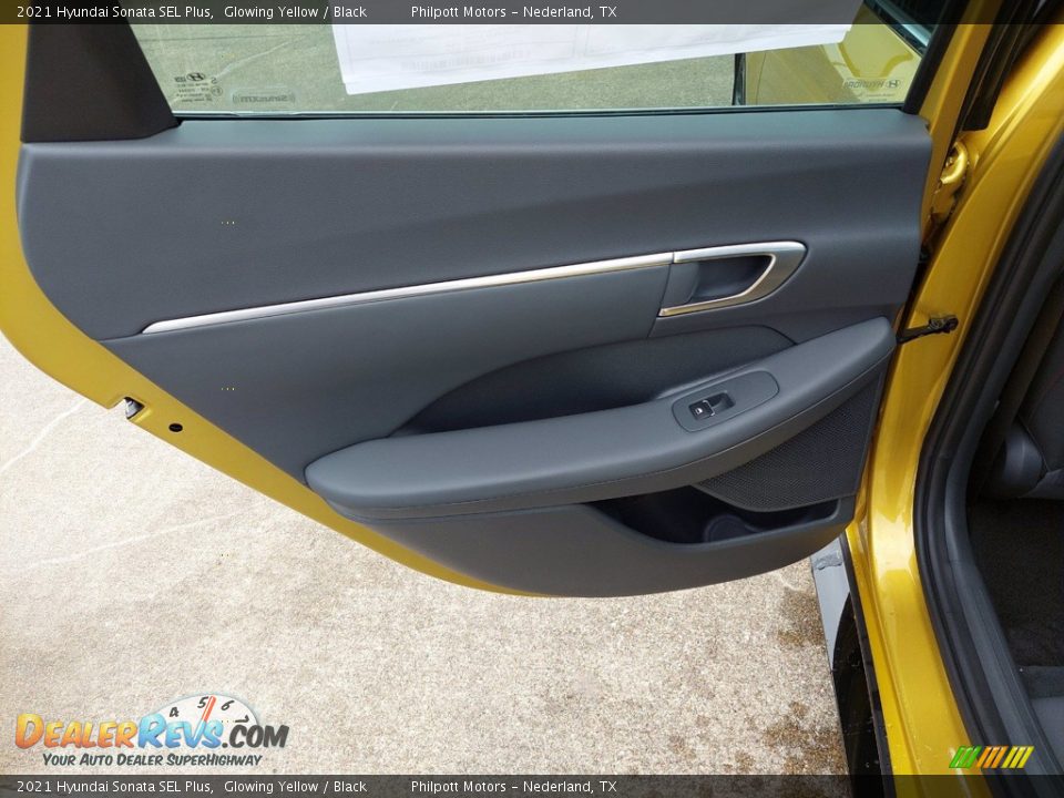 Door Panel of 2021 Hyundai Sonata SEL Plus Photo #22