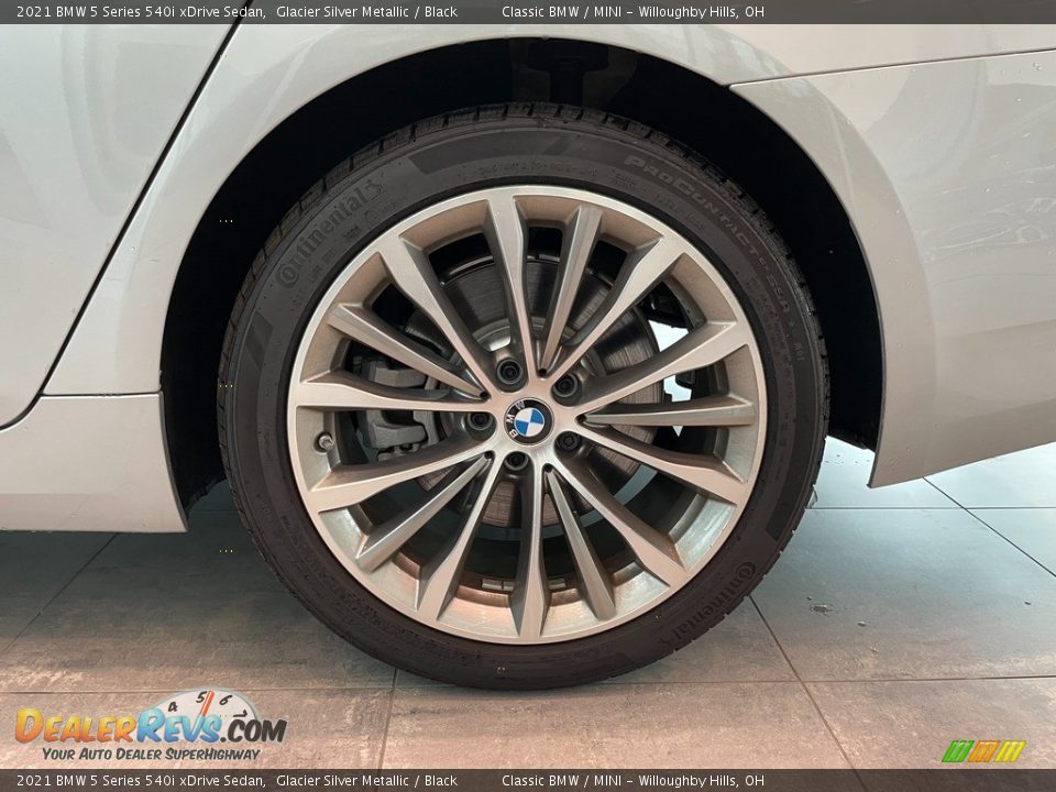 2021 BMW 5 Series 540i xDrive Sedan Wheel Photo #3