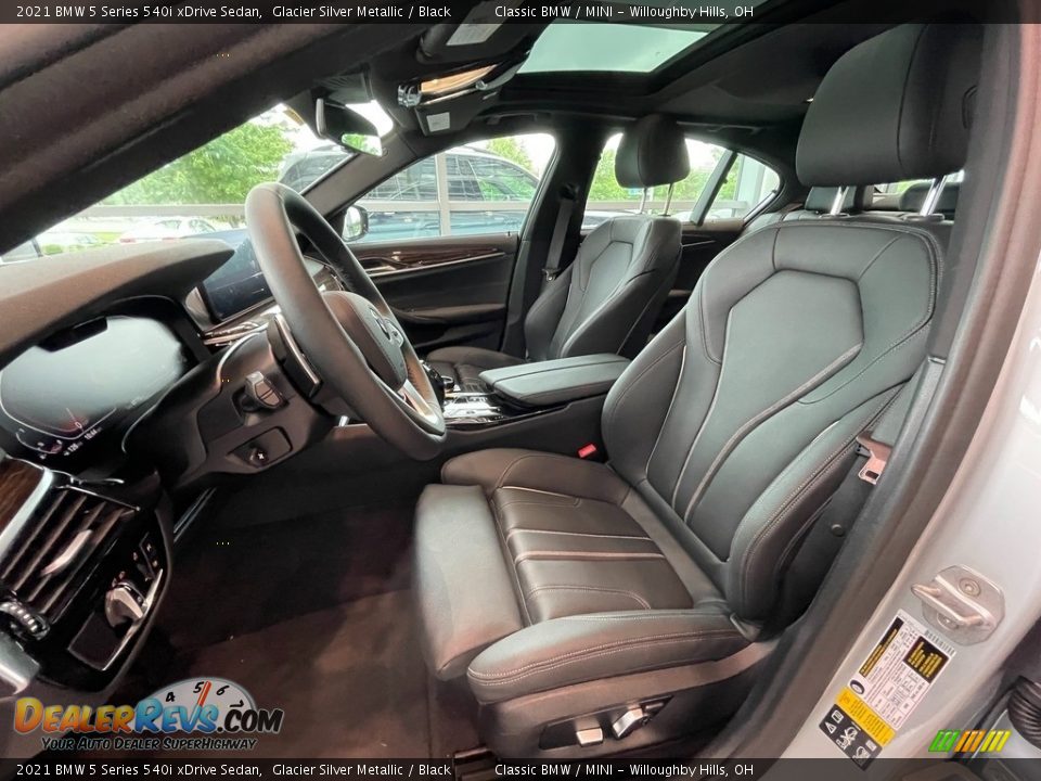 Front Seat of 2021 BMW 5 Series 540i xDrive Sedan Photo #4