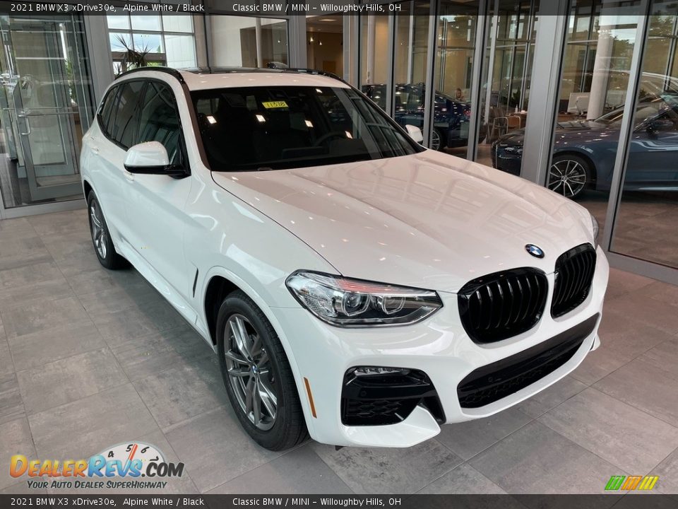 2021 BMW X3 xDrive30e Alpine White / Black Photo #1