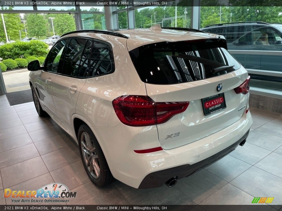 2021 BMW X3 xDrive30e Alpine White / Black Photo #2