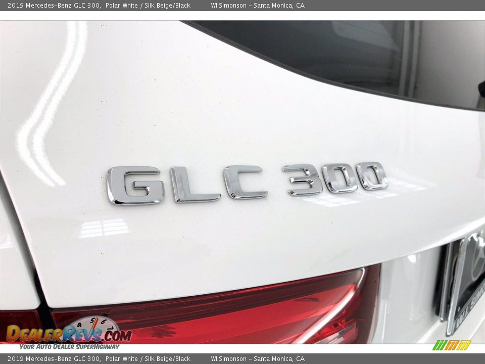 2019 Mercedes-Benz GLC 300 Polar White / Silk Beige/Black Photo #31