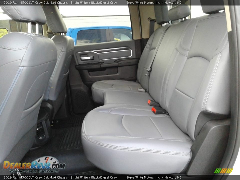 2019 Ram 4500 SLT Crew Cab 4x4 Chassis Bright White / Black/Diesel Gray Photo #16