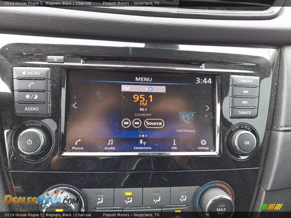 Audio System of 2019 Nissan Rogue S Photo #19