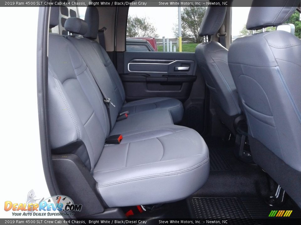 2019 Ram 4500 SLT Crew Cab 4x4 Chassis Bright White / Black/Diesel Gray Photo #18
